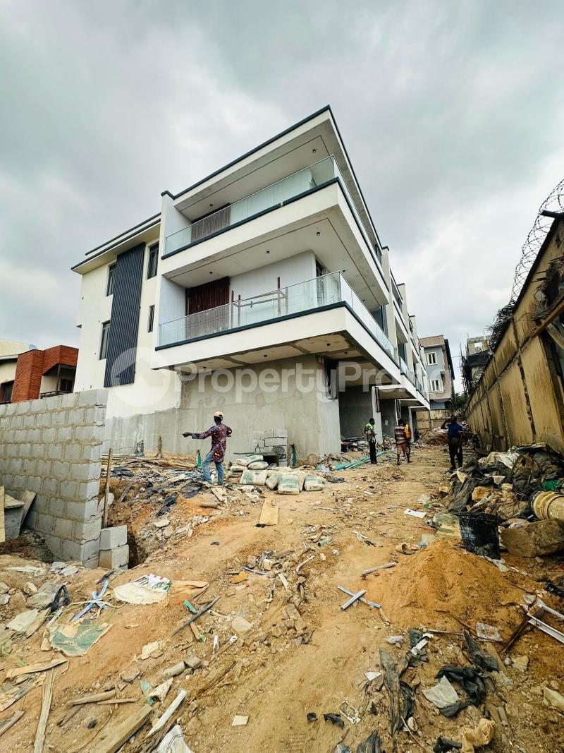 4 bedroom House for sale (main Ogudu Gra) Ogudu GRA Ogudu Lagos