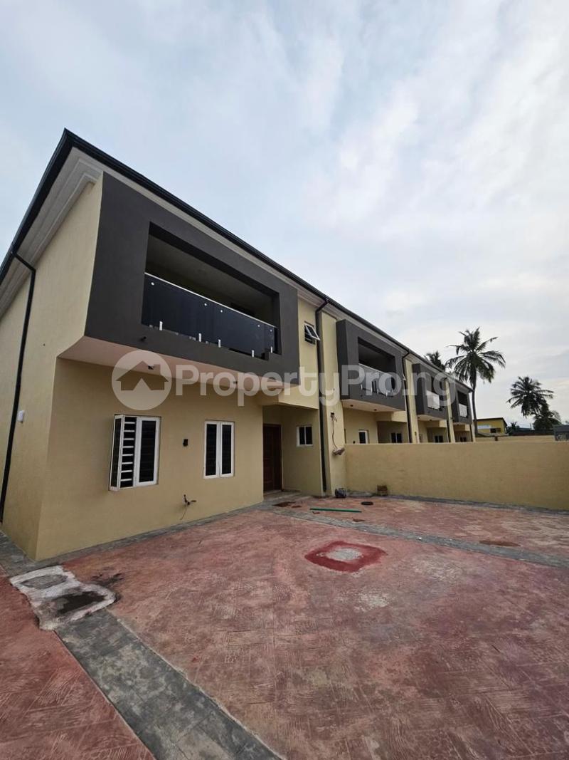 4 bedroom House for sale Dopemu Agege Lagos