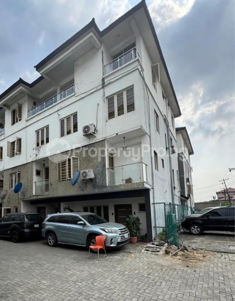 4 bedroom House for sale Iponri Surulere Lagos