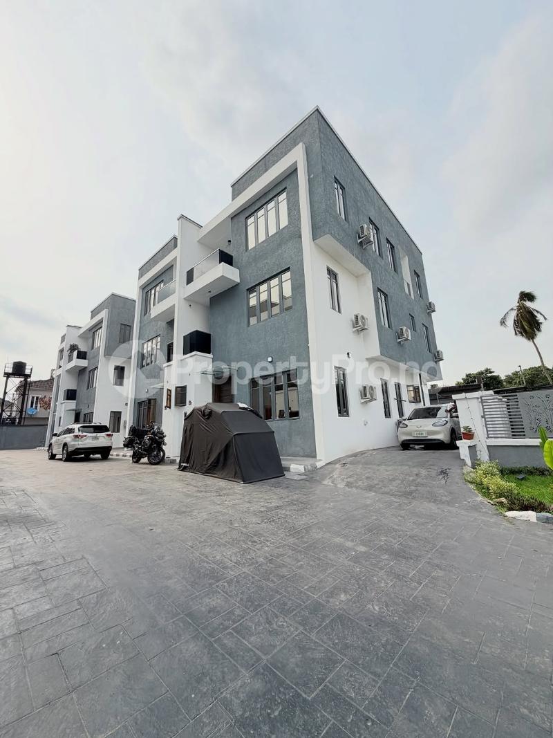 4 bedroom House for sale Okupe Estate, Maryland Lagos