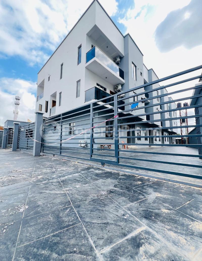 4 bedroom House for sale Surulere Lagos