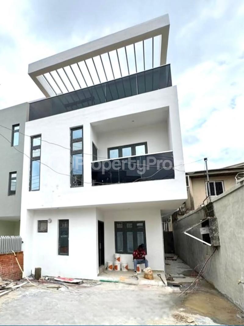 4 bedroom House for sale Maryland Lagos