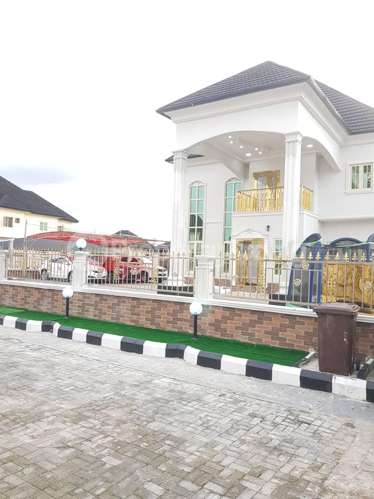 4 bedroom Detached Duplex House for sale Plantation City Estate, warri