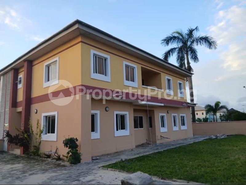 4 bedroom House for sale Sapphire Estate Along Lekki Expressway Lekki Lagos