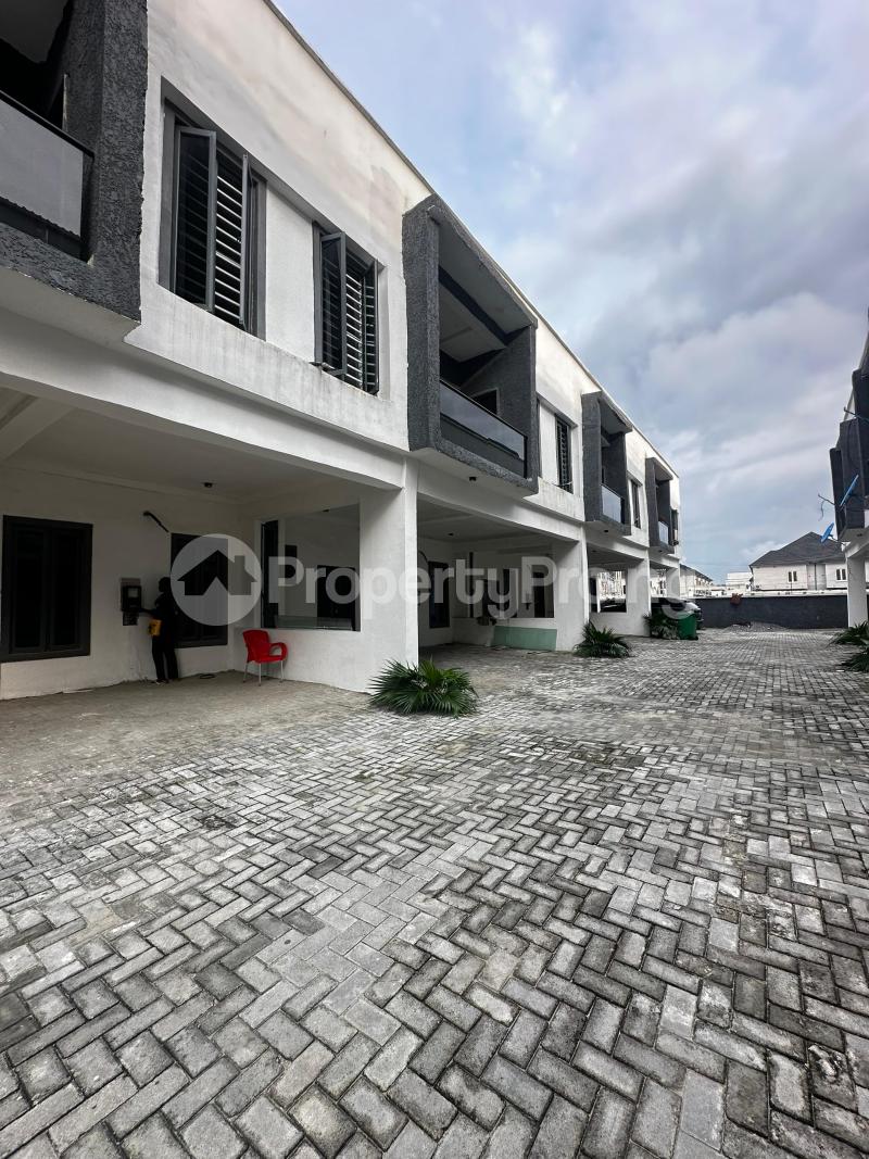 4 bedroom House for sale orchid Lekki Lagos
