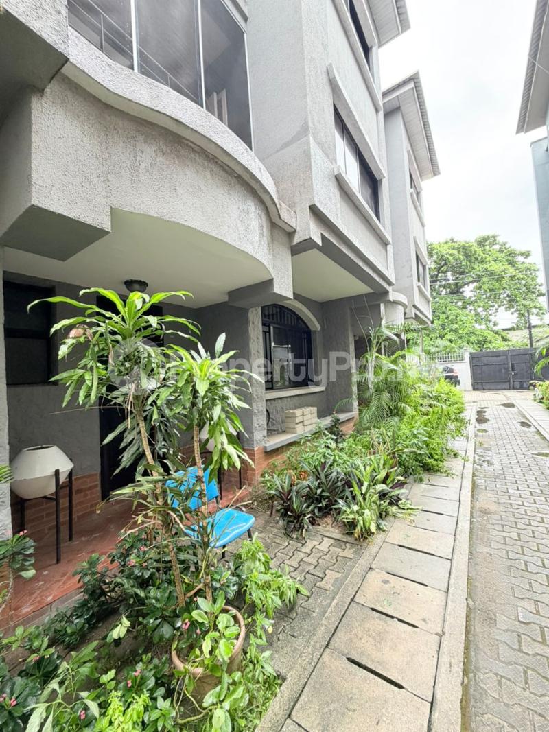 4 bedroom House for rent By Ahmadu Bello Way, Victoria Island, Lagos Victoria Island Lagos