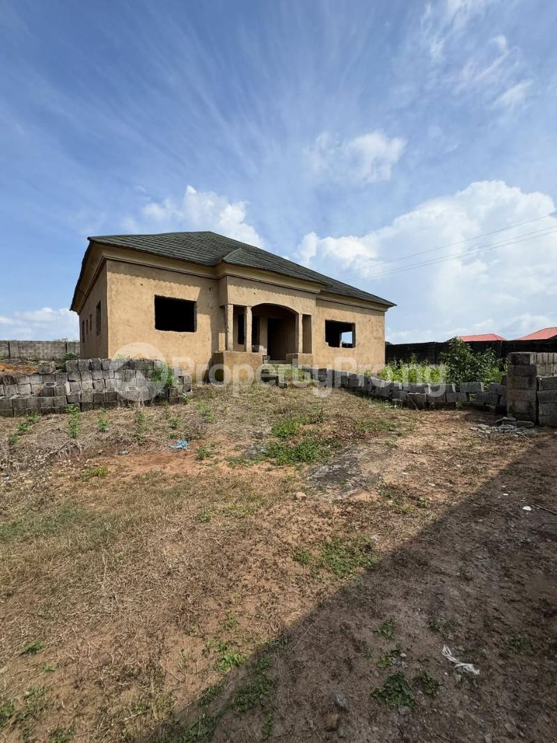 4 bedroom House for sale Lugbe District By Von Garden Estate Axis. Doctors Court Estate, Lugbe Abuja