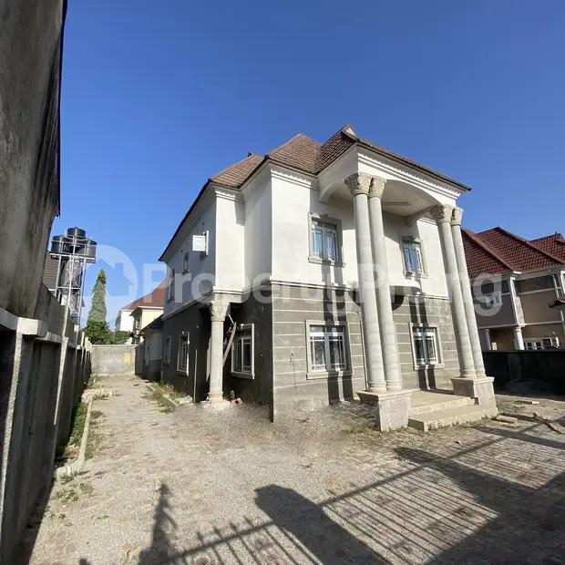 4 Bedroom House in Gwarinpa Abuja House for sale in gwarinpa House