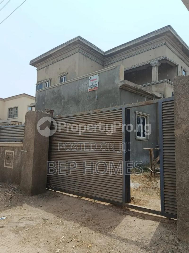 4 bedroom House for sale Lugbe District. Abuja Nigeria. Sabon Lugbe Lugbe Abuja
