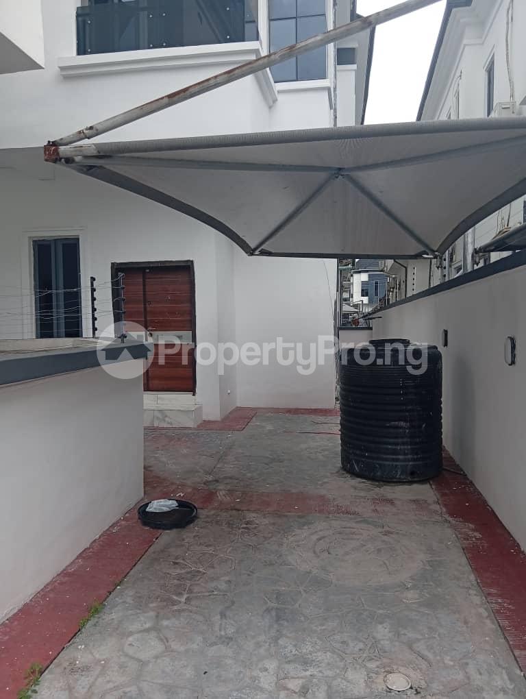 4 bedroom House for rent An Estate In Chevron Alternative Route Chevron Lekki Lagos
