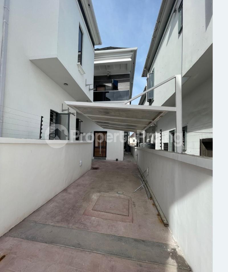 4 bedroom House for sale chevron Lekki Lagos
