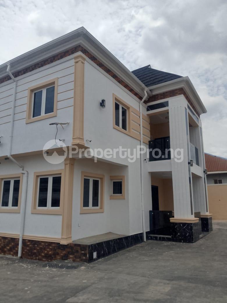 7 bedroom House for sale Oluyole Extension, Akala Express Ibadan Oyo