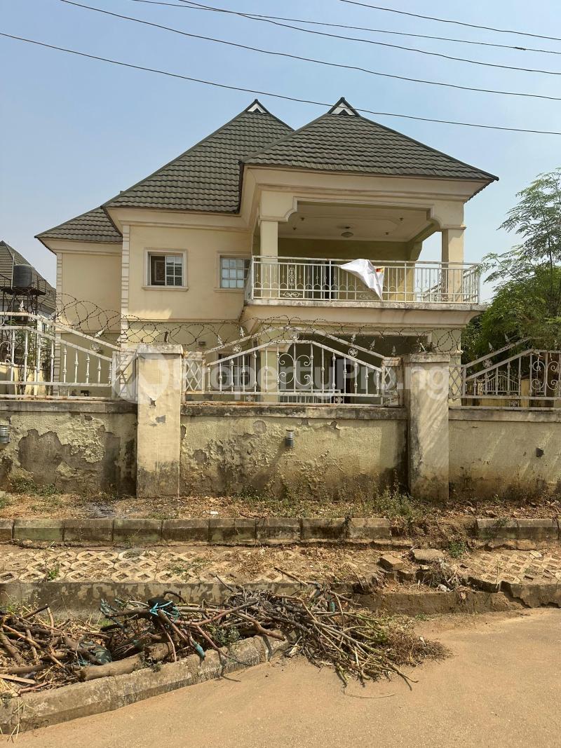 4 bedroom House for sale In An Estate Lifecamp Life Camp Abuja