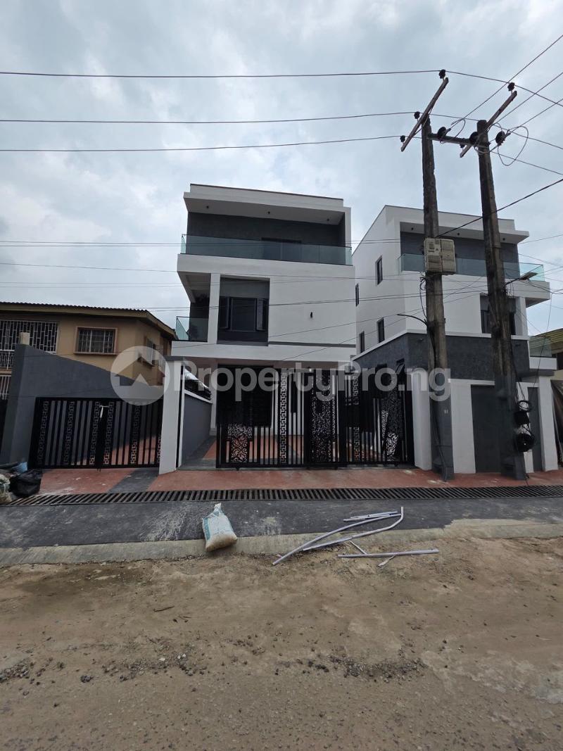 4 bedroom House for sale Adeniyi Jones Ikeja Lagos