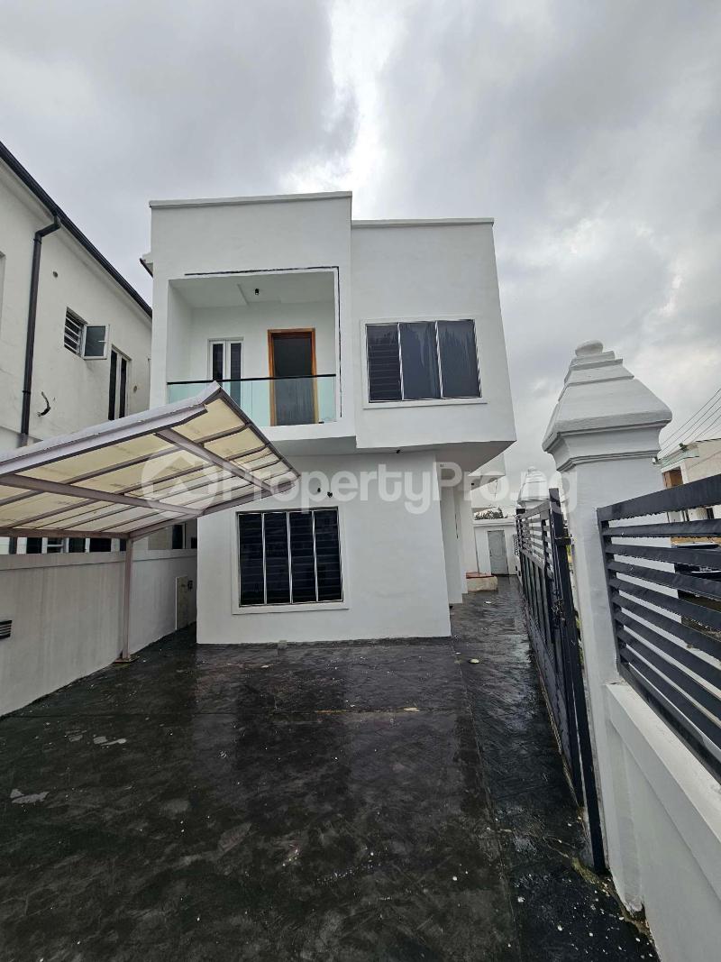 4 bedroom House for sale 2nd Toll Gate Lekki Lagos