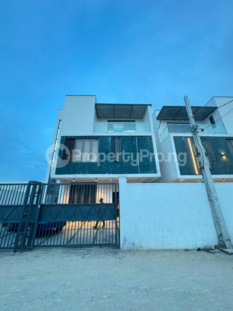 4 bedroom House for rent Ologolo Lekki Lagos