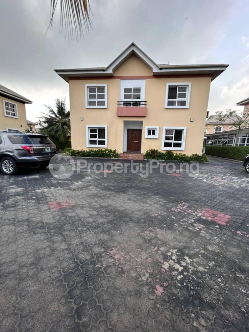 4 bedroom House for rent chevron Lekki Lagos