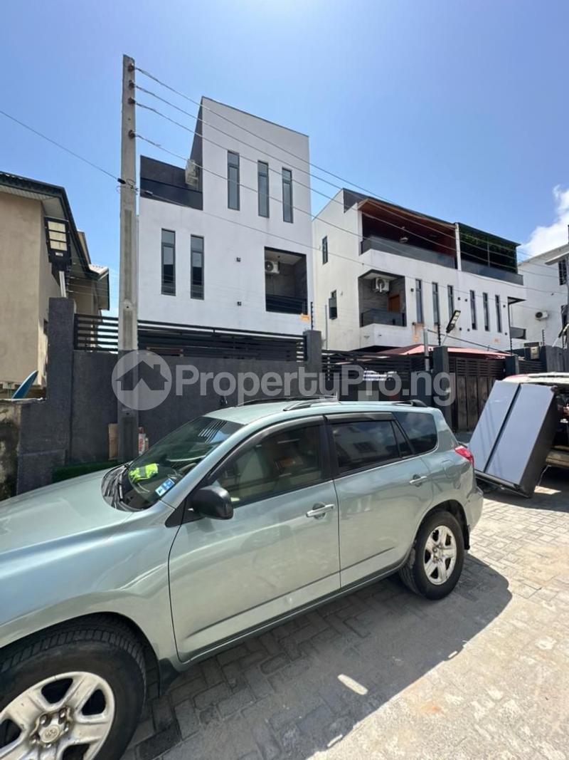 4 bedroom House for sale Osapa london Lekki Lagos