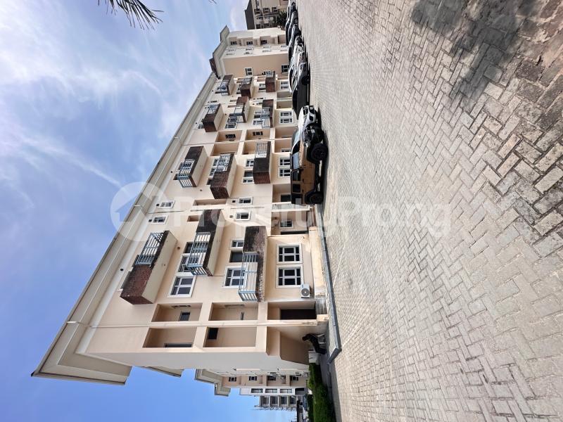 4 bedroom Flat / Apartment for rent Ologolo Lekki Lagos