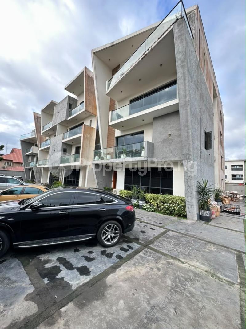 4 bedroom House for rent ONIRU Victoria Island Lagos