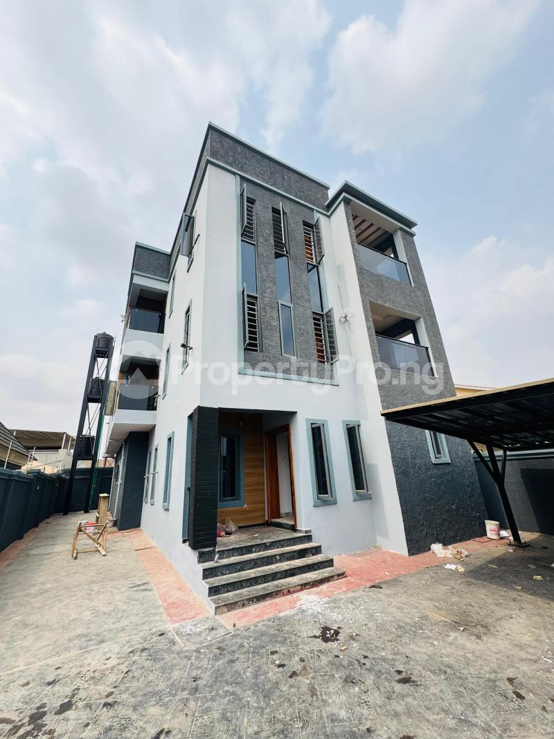 4 bedroom House for sale Kolqpo Ishola Gra Akobo Ibadan Oyo