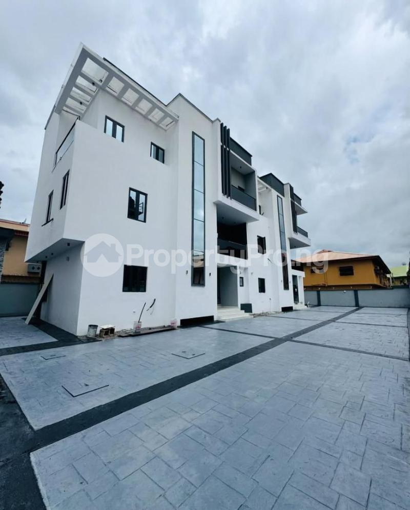 House for sale Magodo Phase One Gra , Magodo GRA Phase 1 Ojodu Lagos