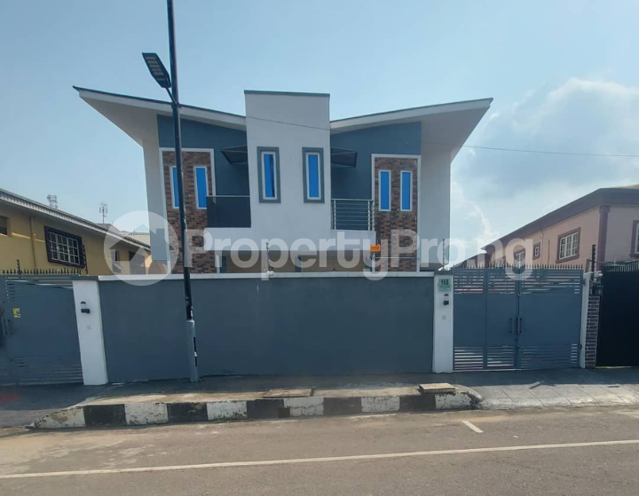 4 bedroom House for sale Magodo GRA Phase 1 Ojodu Lagos