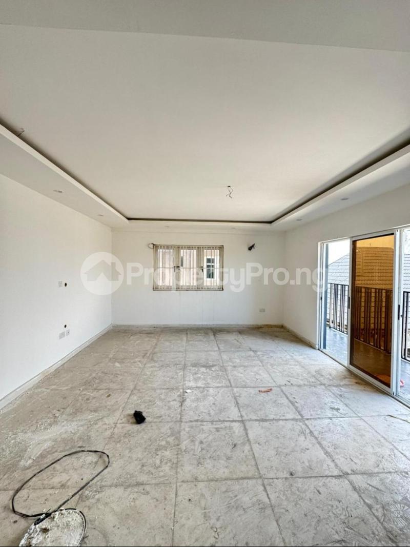 3 bedroom Flat / Apartment for sale Off Mabo Street After Randle Avenue Ishaga Road Surulere Lagos