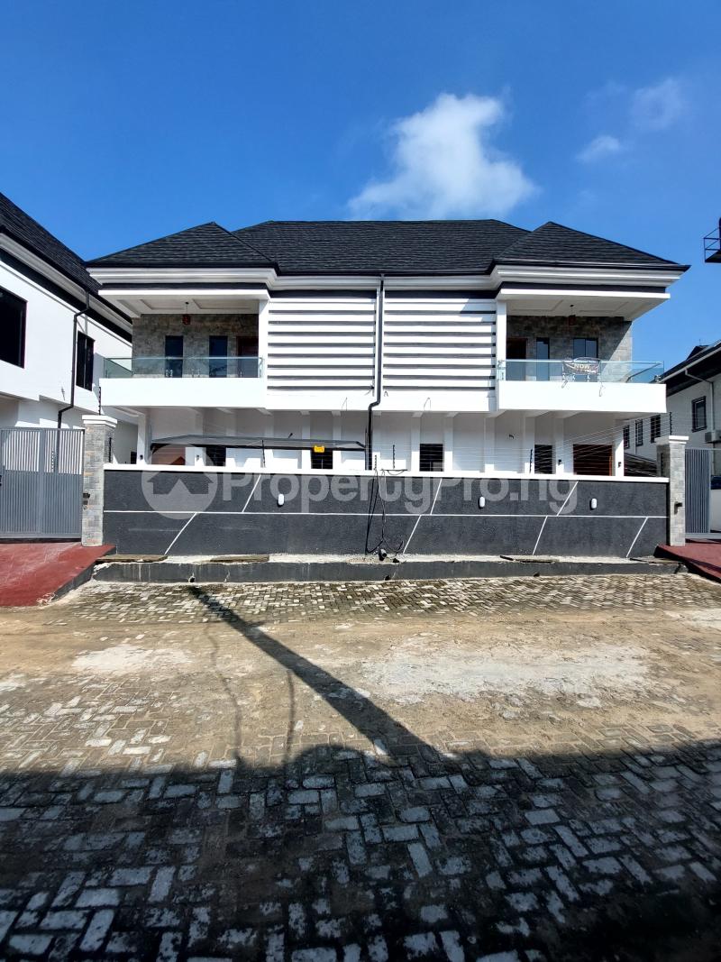 4 Bedroom House in chevron Lekki Lagos House for sale in lekki