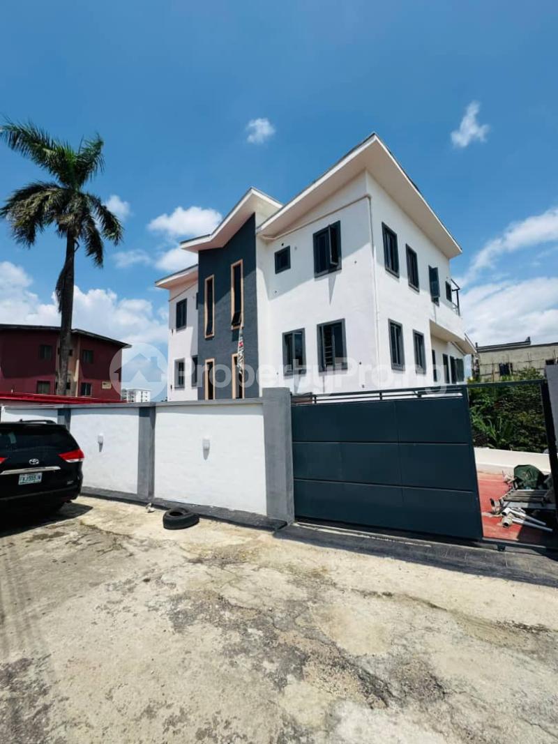 4 bedroom Flat / Apartment for sale Adeniyi Jones Ikeja Lagos