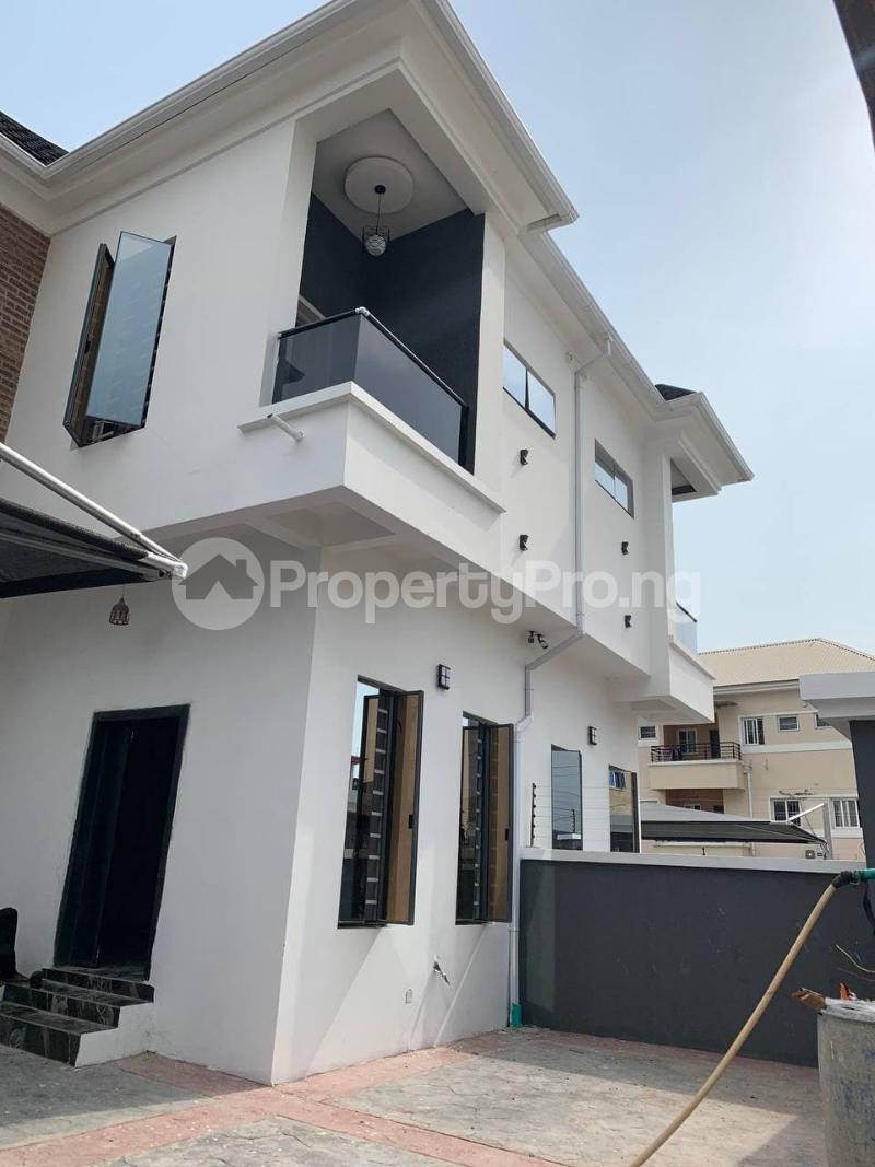 4 bedroom House for sale ... chevron Lekki Lagos