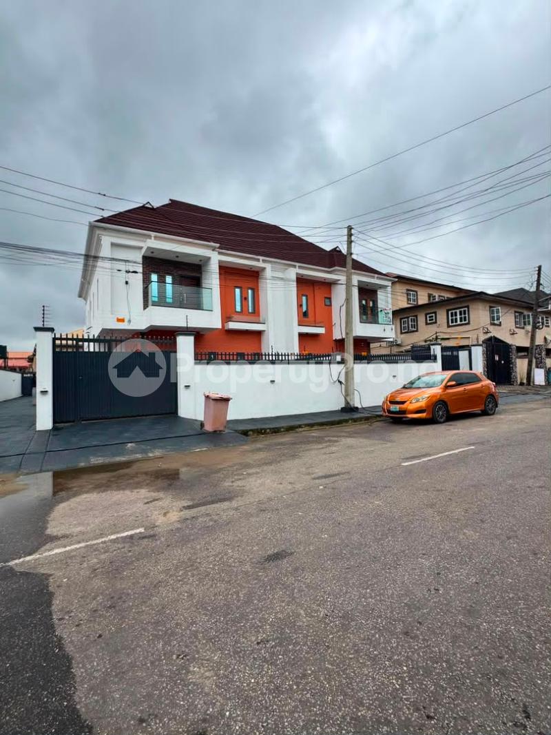 5 bedroom House for sale Magodo Kosofe/Ikosi Lagos
