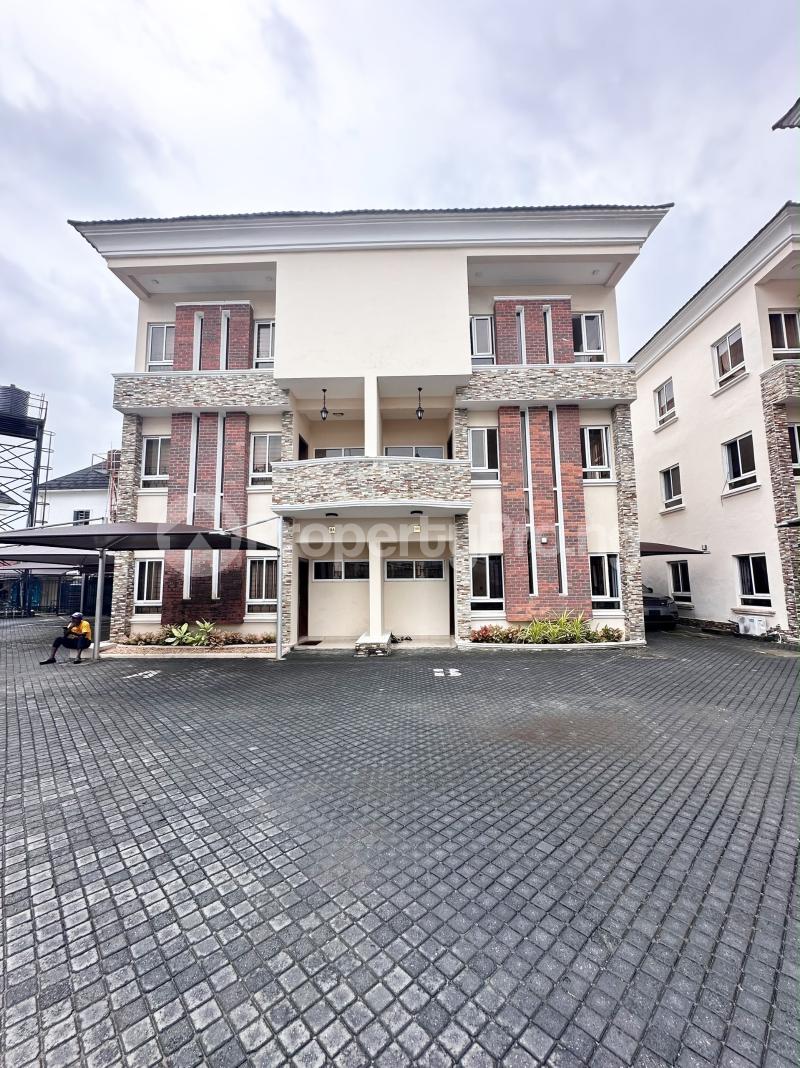4 bedroom House for rent Chevron Lekki Lagos