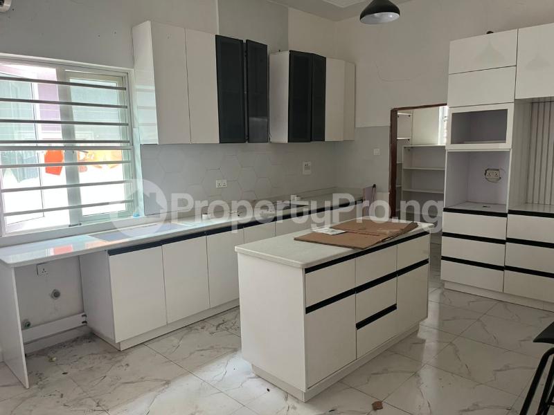4 bedroom Flat / Apartment for rent Osapa london Lekki Lagos