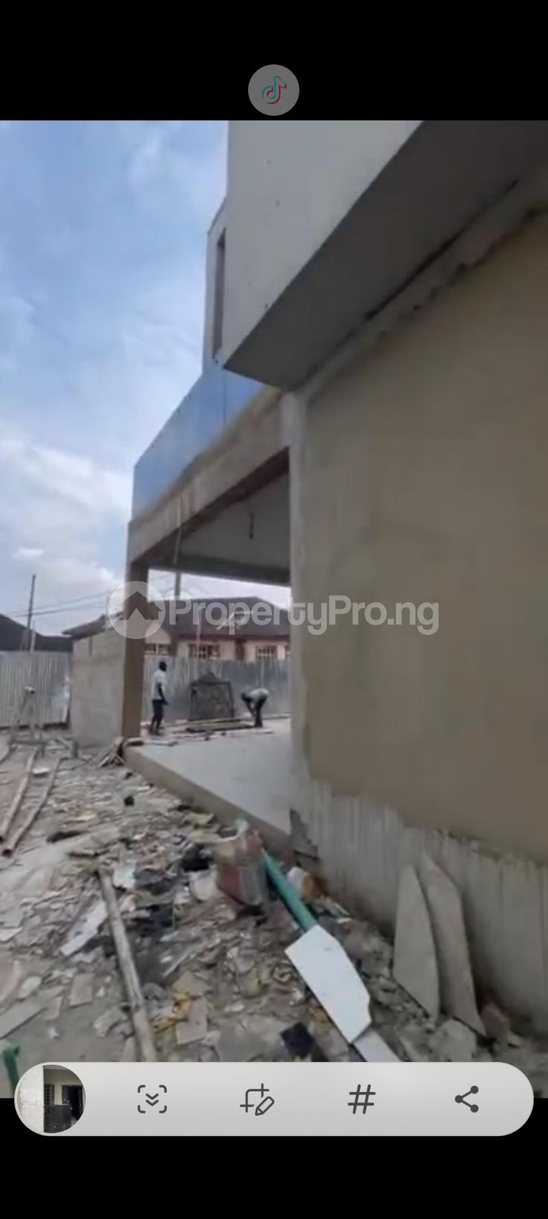 4 bedroom House for rent Arowojobe Mende Maryland Lagos