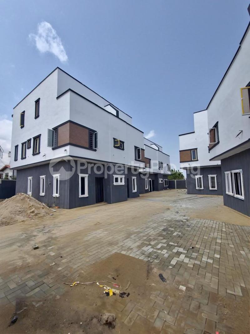 4 bedroom House for sale Secured Area Anthony Village Maryland Lagos