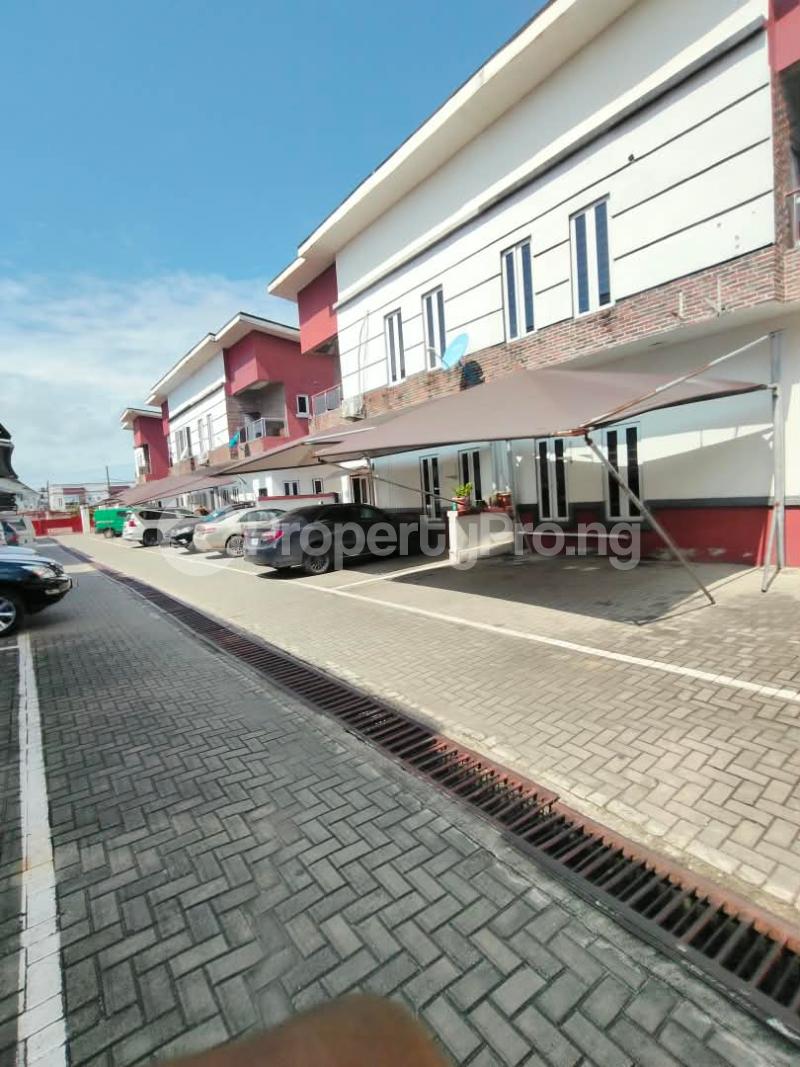 4 bedroom House for sale Before The Roundabout Ochid Road Orchid Lekki Lagos