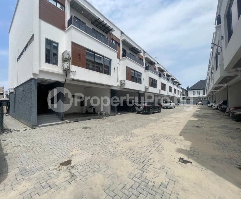 4 bedroom House for rent Ologolo Lekki Lagos