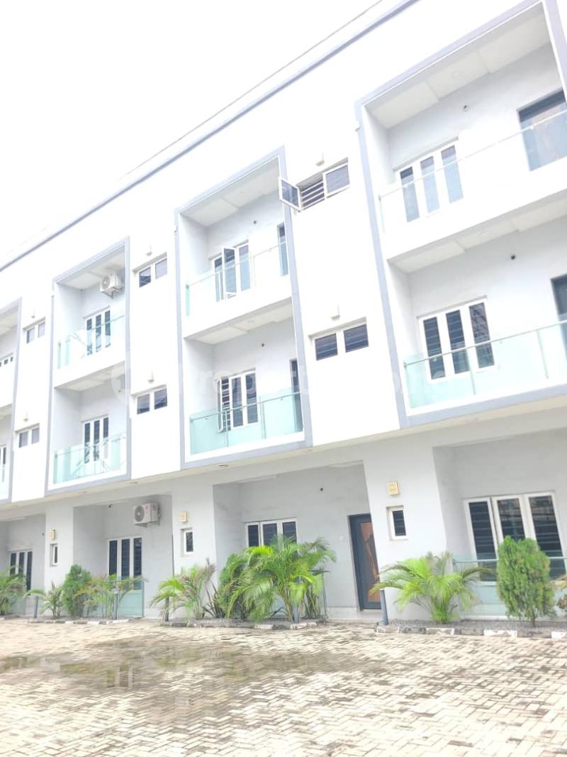 4 bedroom Flat / Apartment for rent Ajah Lagos
