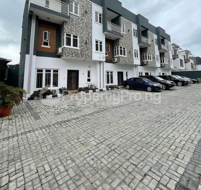 4 bedroom House for rent Jakande Lekki Lagos