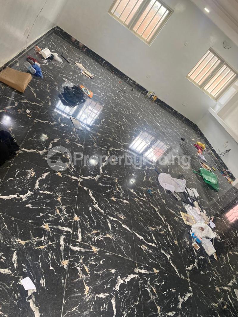 4 bedroom House for sale Akiwummi Estate Mende Maryland Lagos