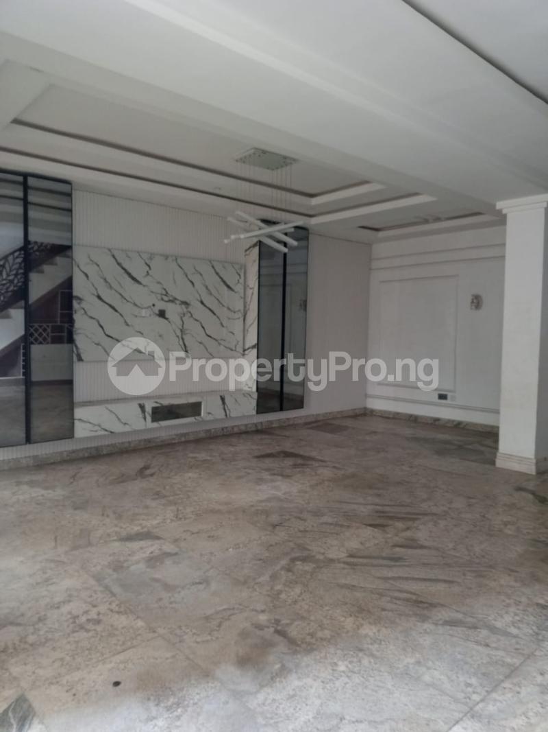 4 bedroom House for rent Secure Estate. Guzape Abuja