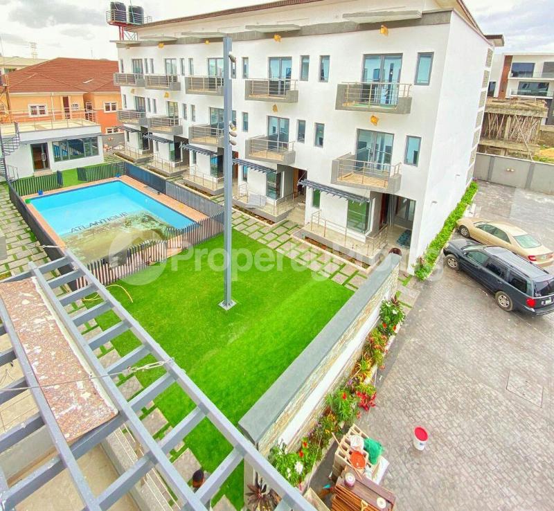 4 bedroom House for sale Lekki Onirun Right Side. ONIRU Victoria Island Lagos