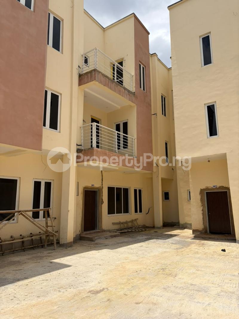 4 bedroom Flat / Apartment for sale Mrs Filling Station Gaduwa Abuja