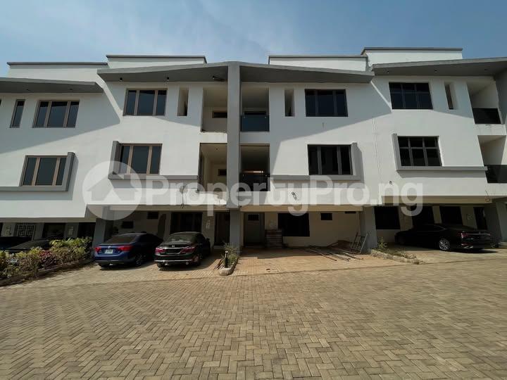 4 bedroom House for sale Kado Abuja