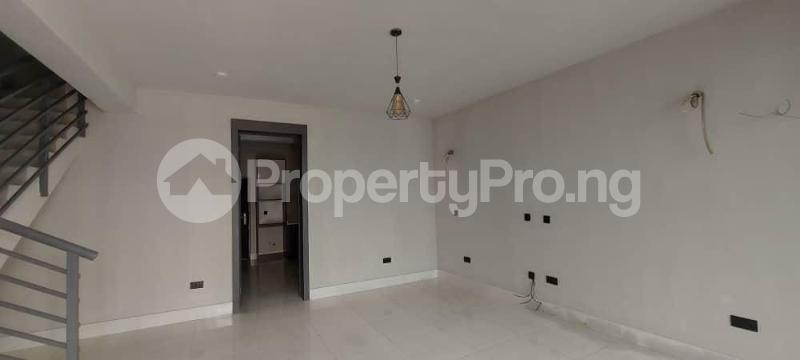 4 bedroom Flat / Apartment for rent Ilasan Lekki Lagos