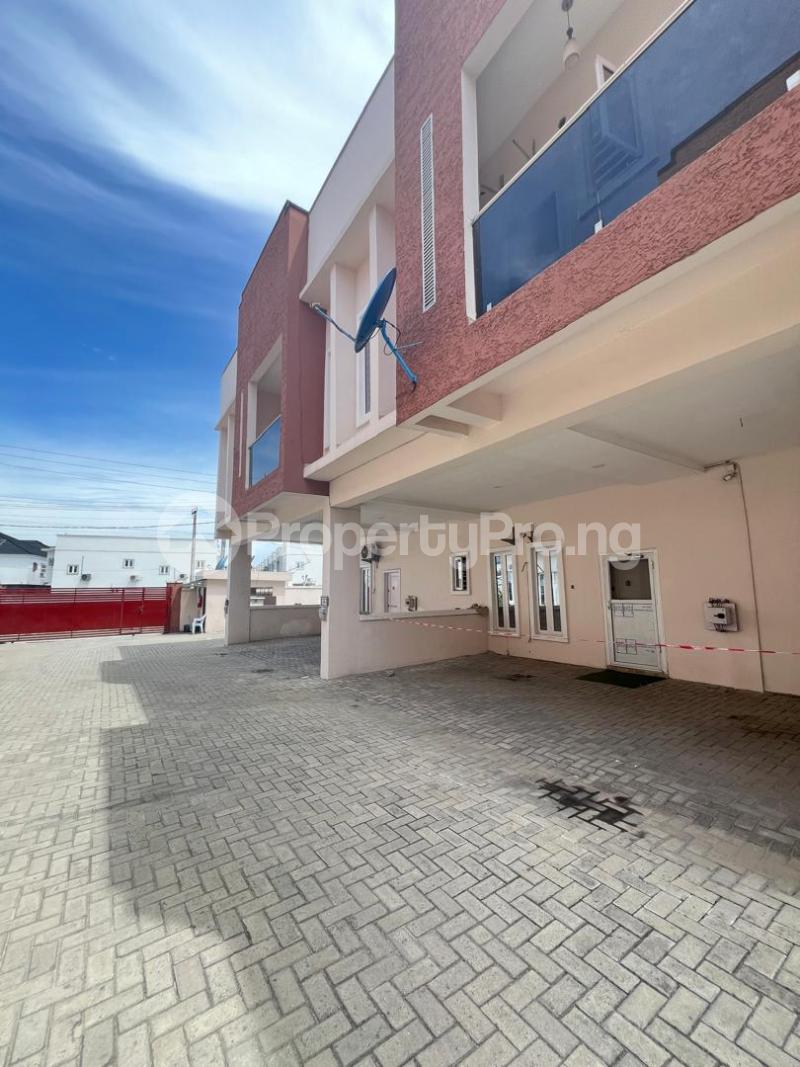 4 bedroom House for rent Orchid Road chevron Lekki Lagos