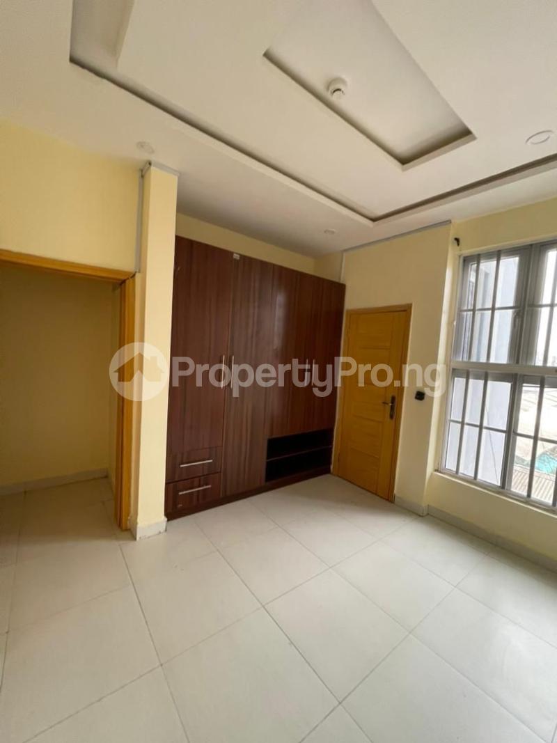 4 bedroom House for rent New Road Alpha Beach Road Lekki Lagos