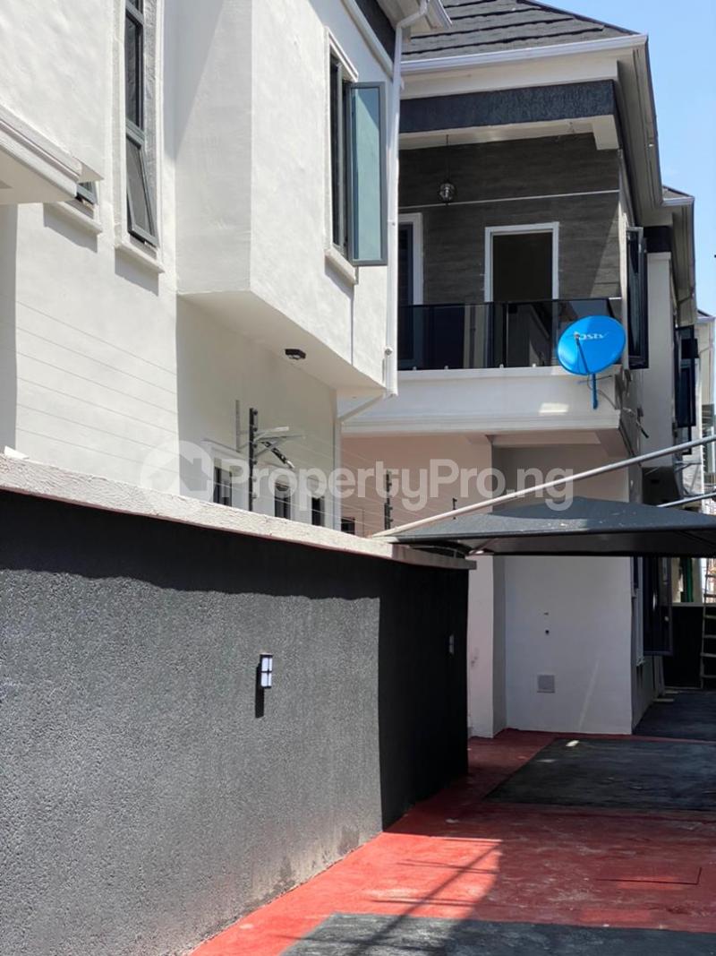 House for sale 2nd Lekki Toll Gate Lekki Lagos