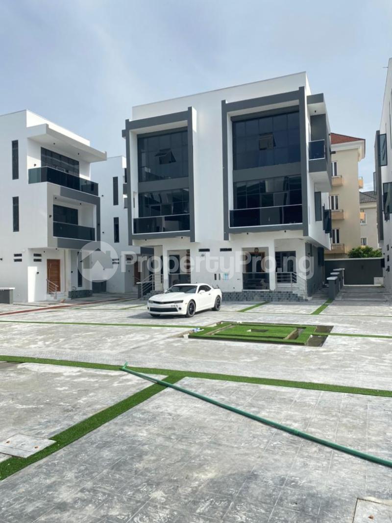 4 bedroom House for sale Z Ikoyi Lagos